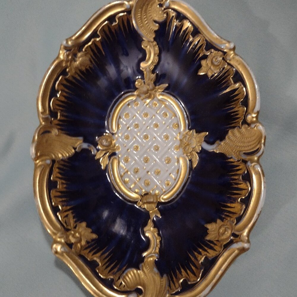 Early 19th century Meissen small tray, perhaps for card introductions